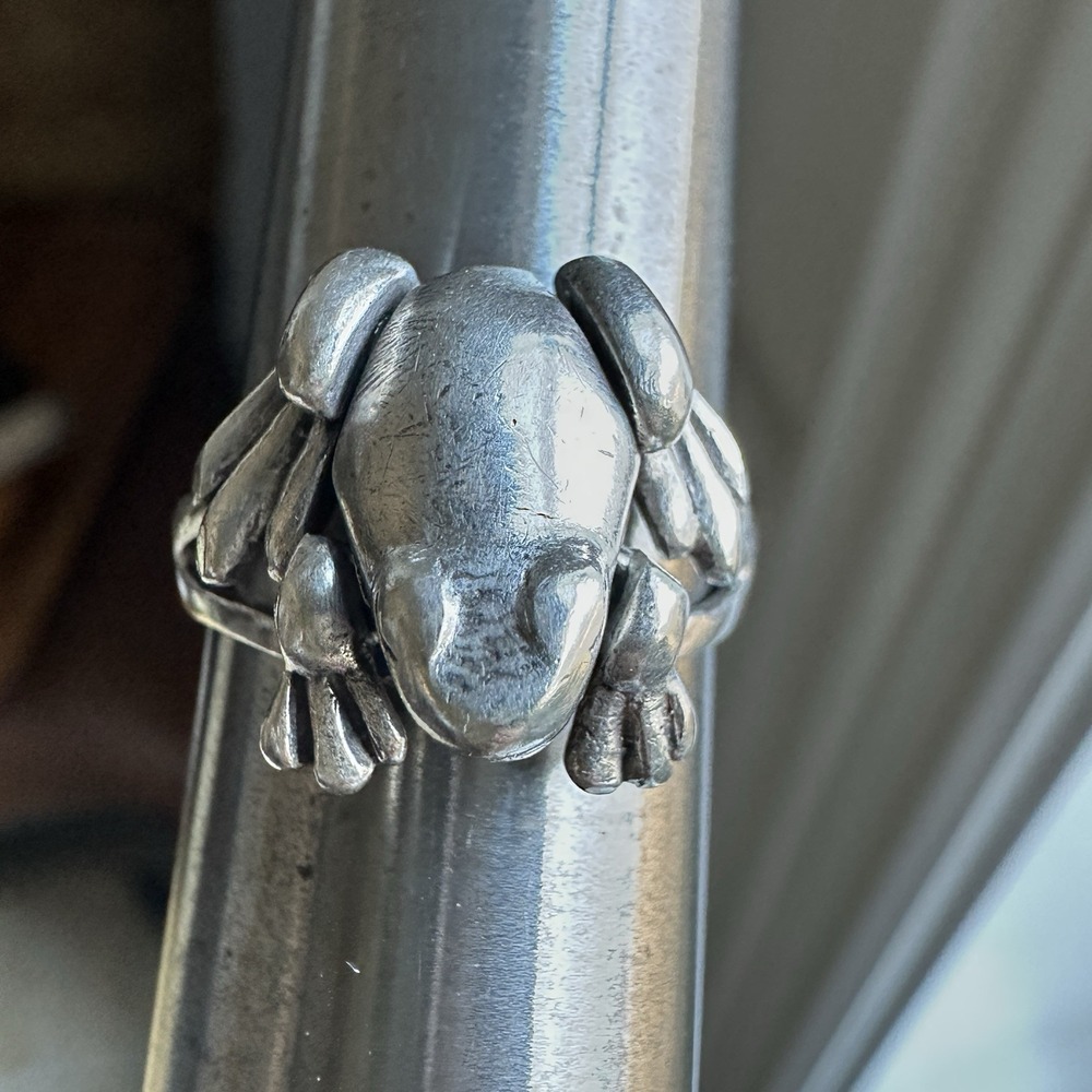 Vintage Frog Accent Ring Sz 6.5 TBD Articulating Feet Playful 925 Sterling 5.0g
